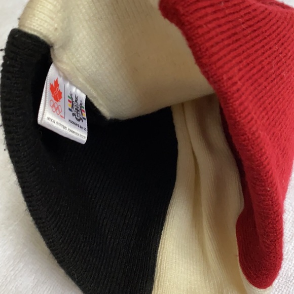2010 Olympic toque - Picture 3 of 4